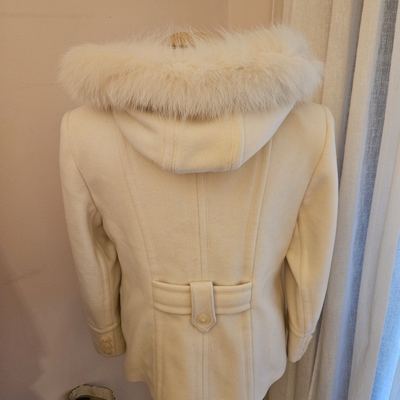VTG 100% Wool Cream Coat Petites Size 6 -  With Fox Fur Trim Hood - Picture 5 of 5